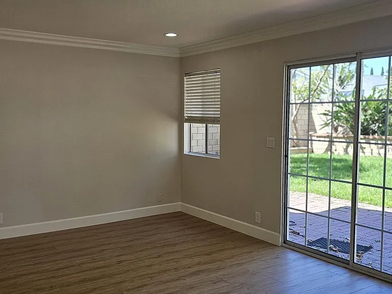 4551 Parkglen Cir — Photo 21