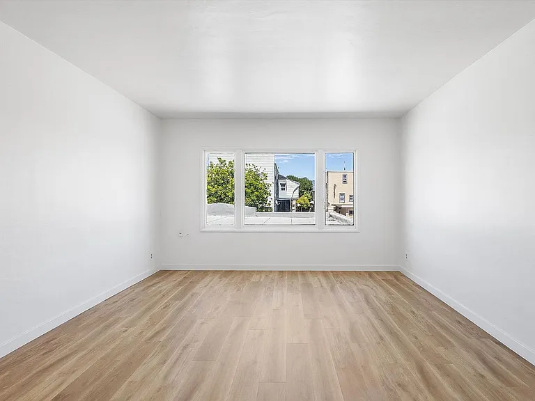 2432 Webb Ave #B — Photo 4