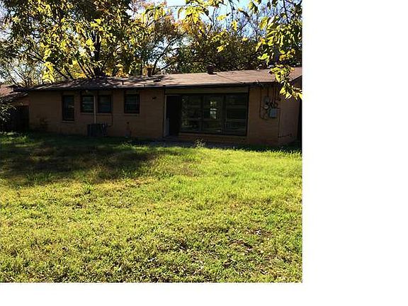 5th image of 2307 Huntington Dr