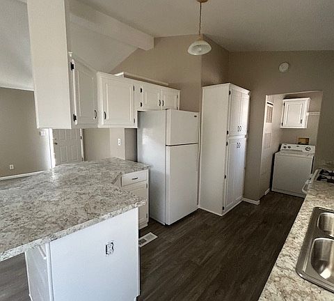 2nd image of 3601 E Wyoming Ave Space 501