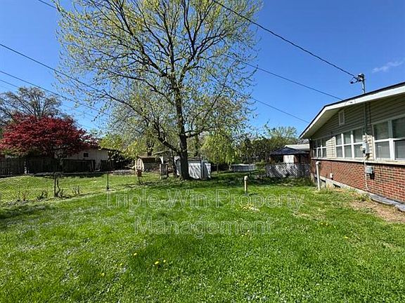 5th image of 2400 Bluegrass Ln