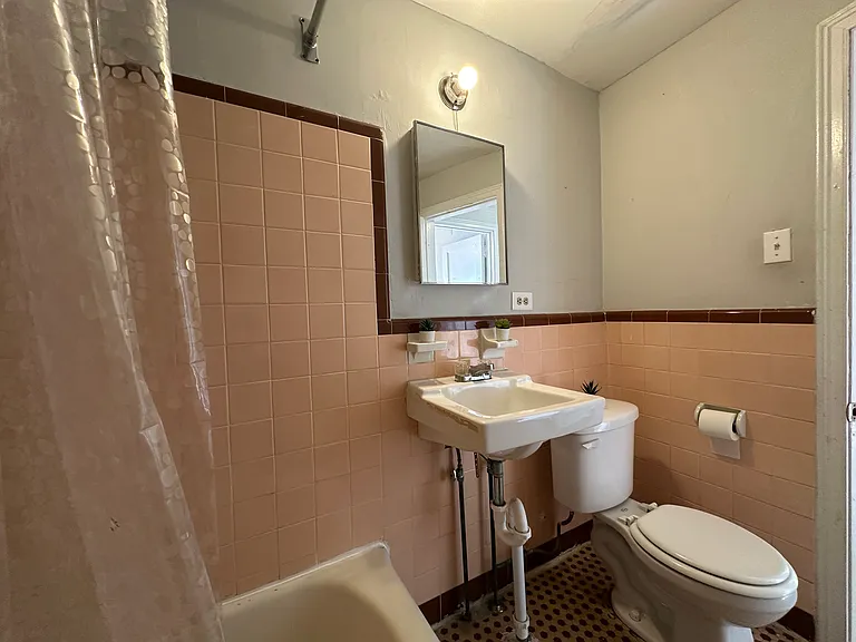 7117 Castor Ave #1 — Photo 10