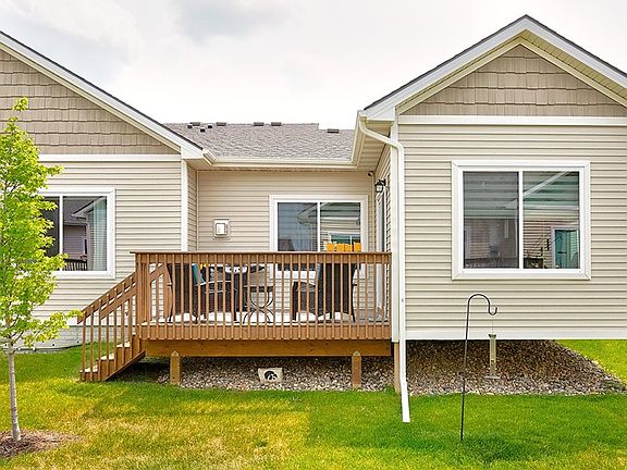 3rd image of 9409 Verdi Ln