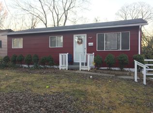 10521 Baron Dr, Saint Louis, MO 63136