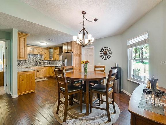 5th image of 25237 Glen Eagles St