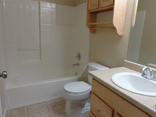 10910 Steele St — Photo 11