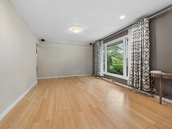 4th image of 1635 Dun Lo Dr