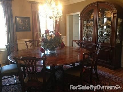 Dinning, to right of foyer adj 2 kitchen