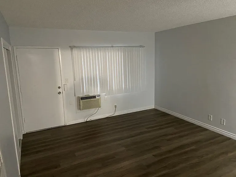 832 Azusa Ave #10 — Photo 5
