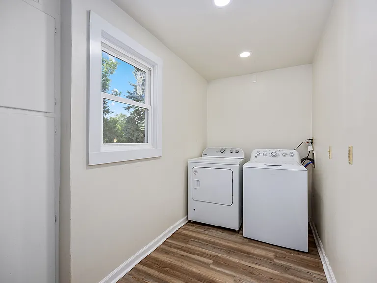 44 Grove St NE — Photo 10