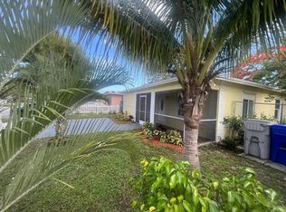 2774 NW 4th Ct, Pompano Beach, FL 33069