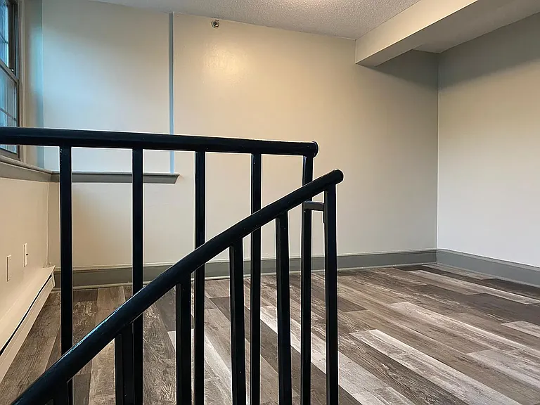 305A S Main St #B13 — Photo 8