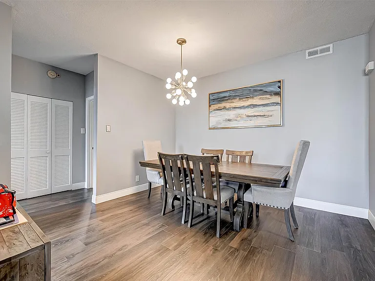 5150 Hidalgo St #402 — Photo 23