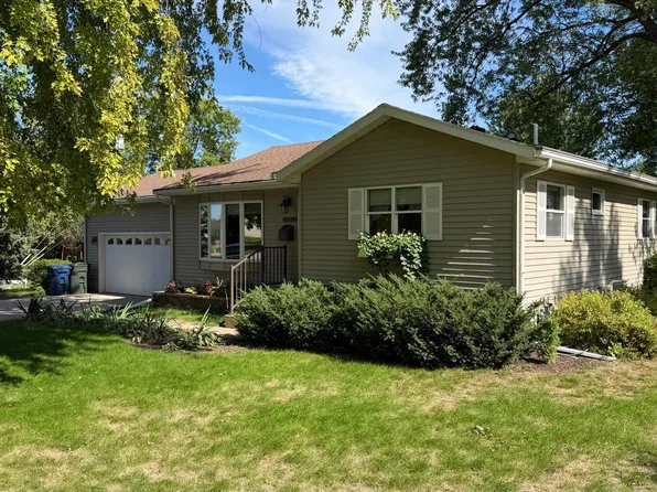 819 S Martin St, Fergus Falls, MN 56537