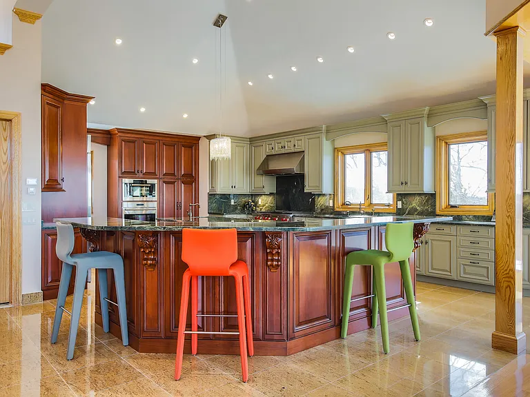 3 Royal Oak Way — Photo 3