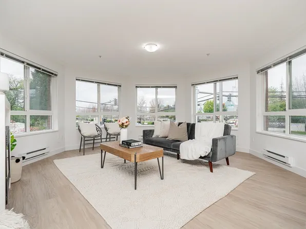 14960 102a Ave #215, Surrey, BC V3R 6A3