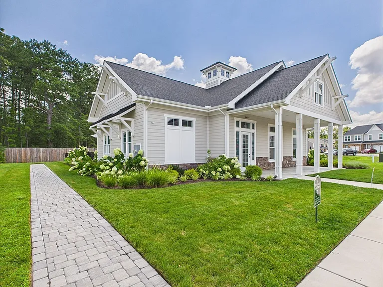 642 Brookwood Glen Ter #B — Photo 36
