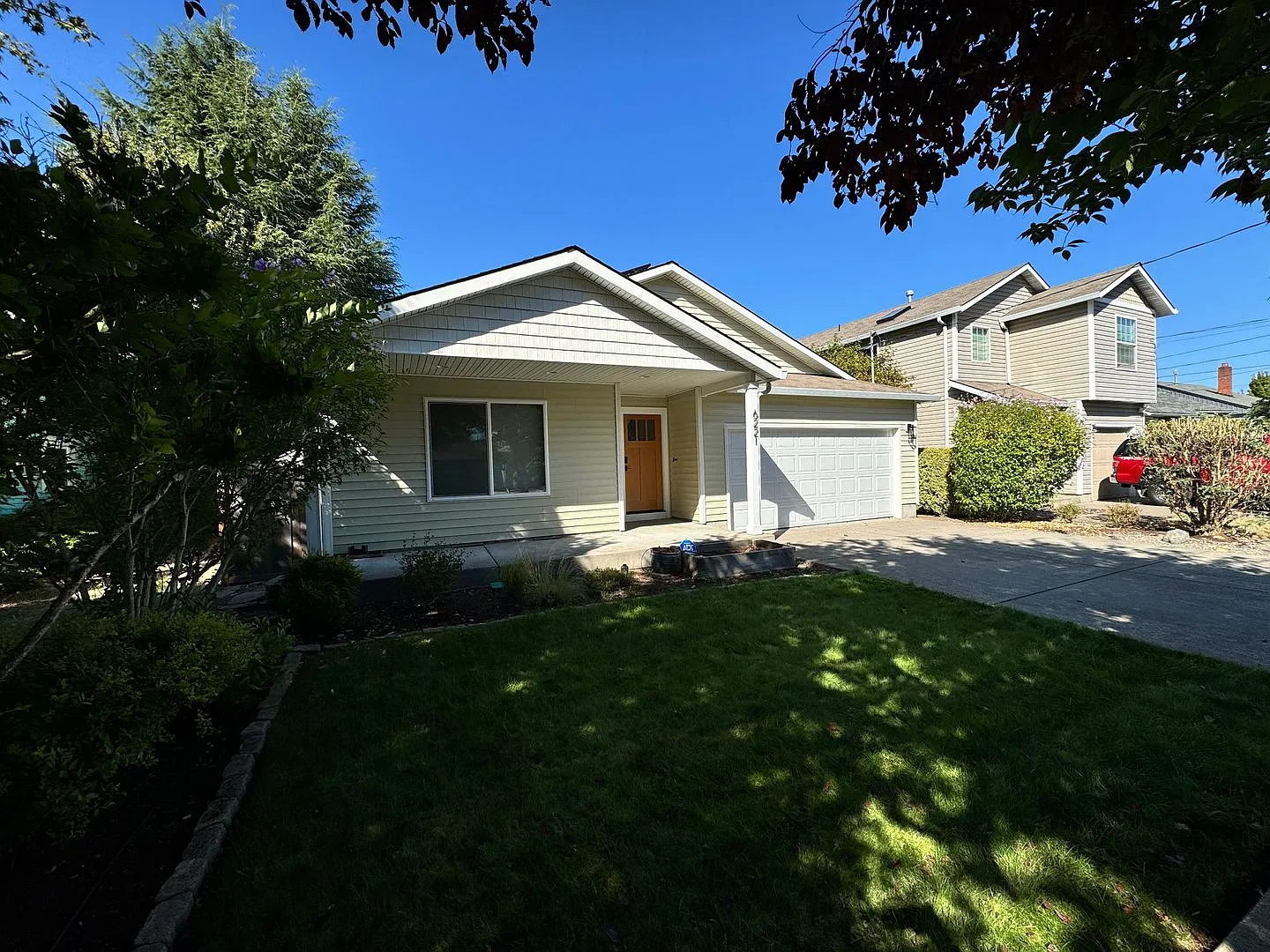 Immaculate 4Bd/2Ba home in Rose City Park neighborhood of NE Portland!! Solar, EV Charging Ready,... — Photo 2