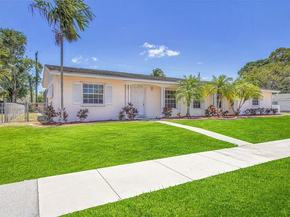 9750 SW 159th St, Miami, FL 33157