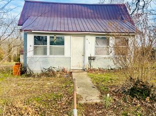 614 N 2nd St, Houston, MO 65483