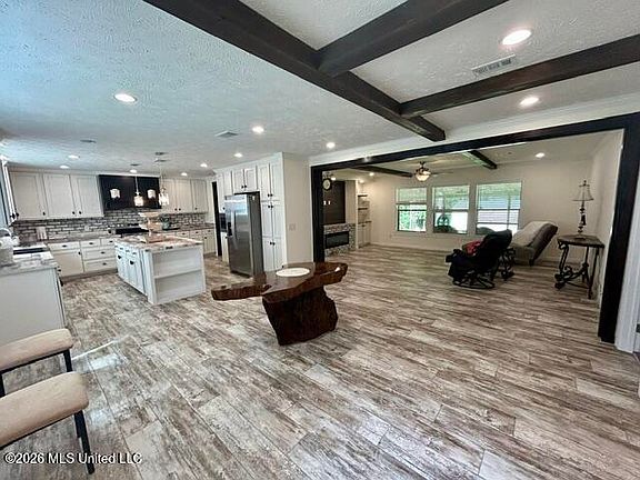 4th image of 398 Wakefield Ln NW
