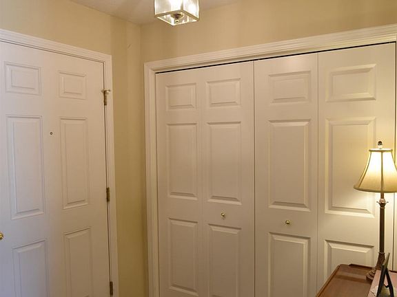 3rd image of 1928 Peace Rose Ln