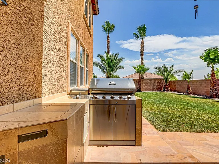 11223 Tribiani Ave — Photo 47