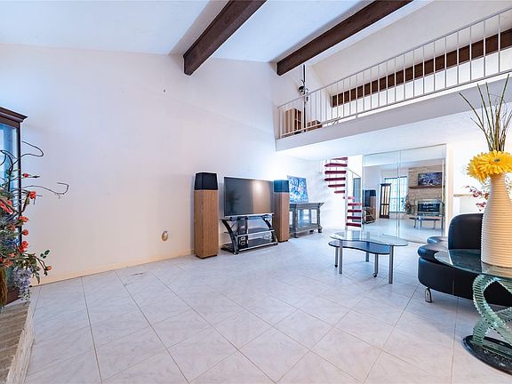 3rd image of 9168 Wilcrest Dr #9168