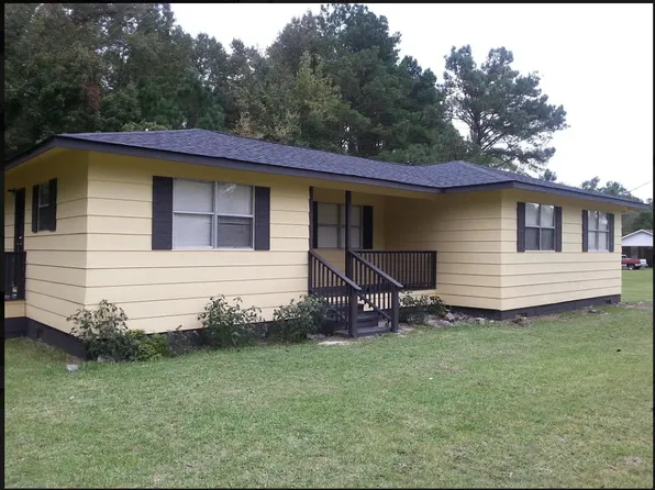 516 Goldensand Ln, Moncks Corner, SC 29461