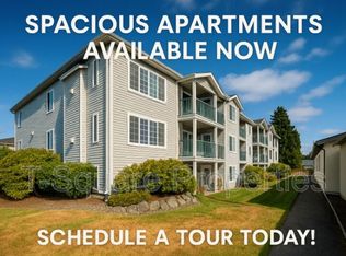 9525 NE 180th St APT 105, Bothell, WA 98011