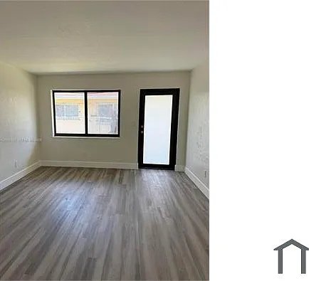 100 SW 6th St #3 — Photo 6