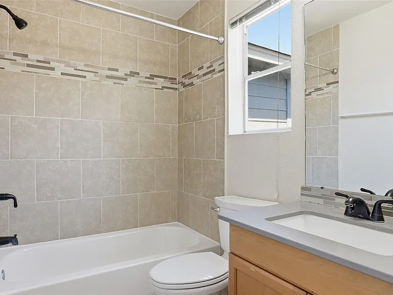 885 Sagewood Trl — Photo 16