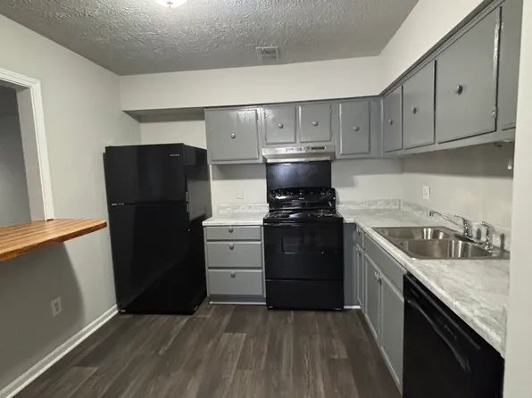 204 Scandia Cir APT 4, Athens, GA 30605