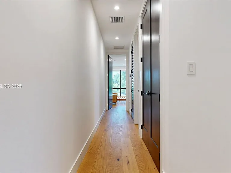 353 NW 50th St — Photo 10