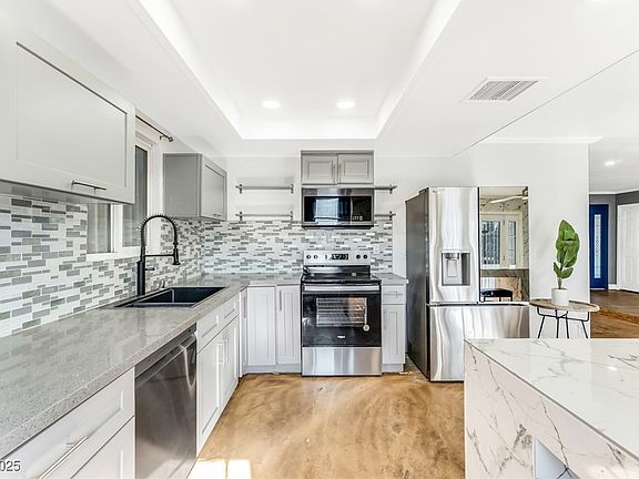 4th image of 1537 Sombrero Dr