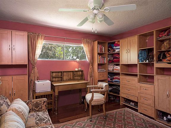 3rd image of 1000 Marquez Pl APT B6