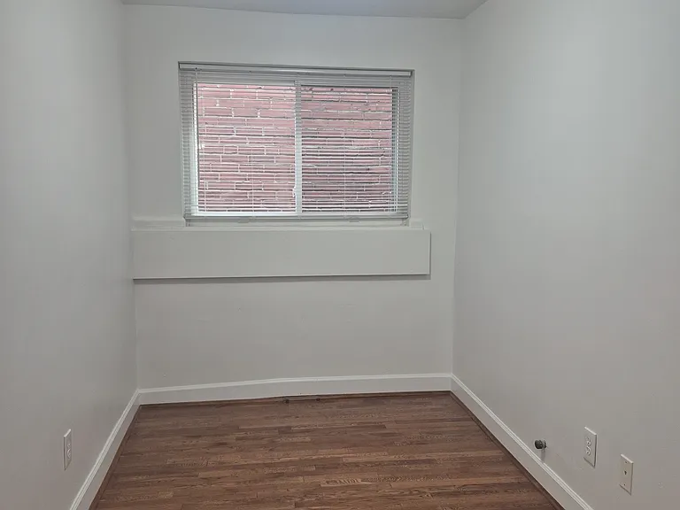 2063 Beechmont Ave #4 — Photo 8