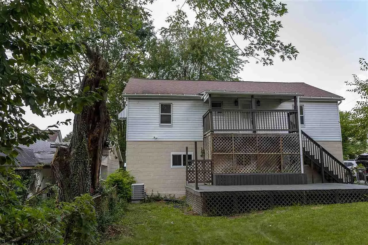 351 Virginia Ave photo 1