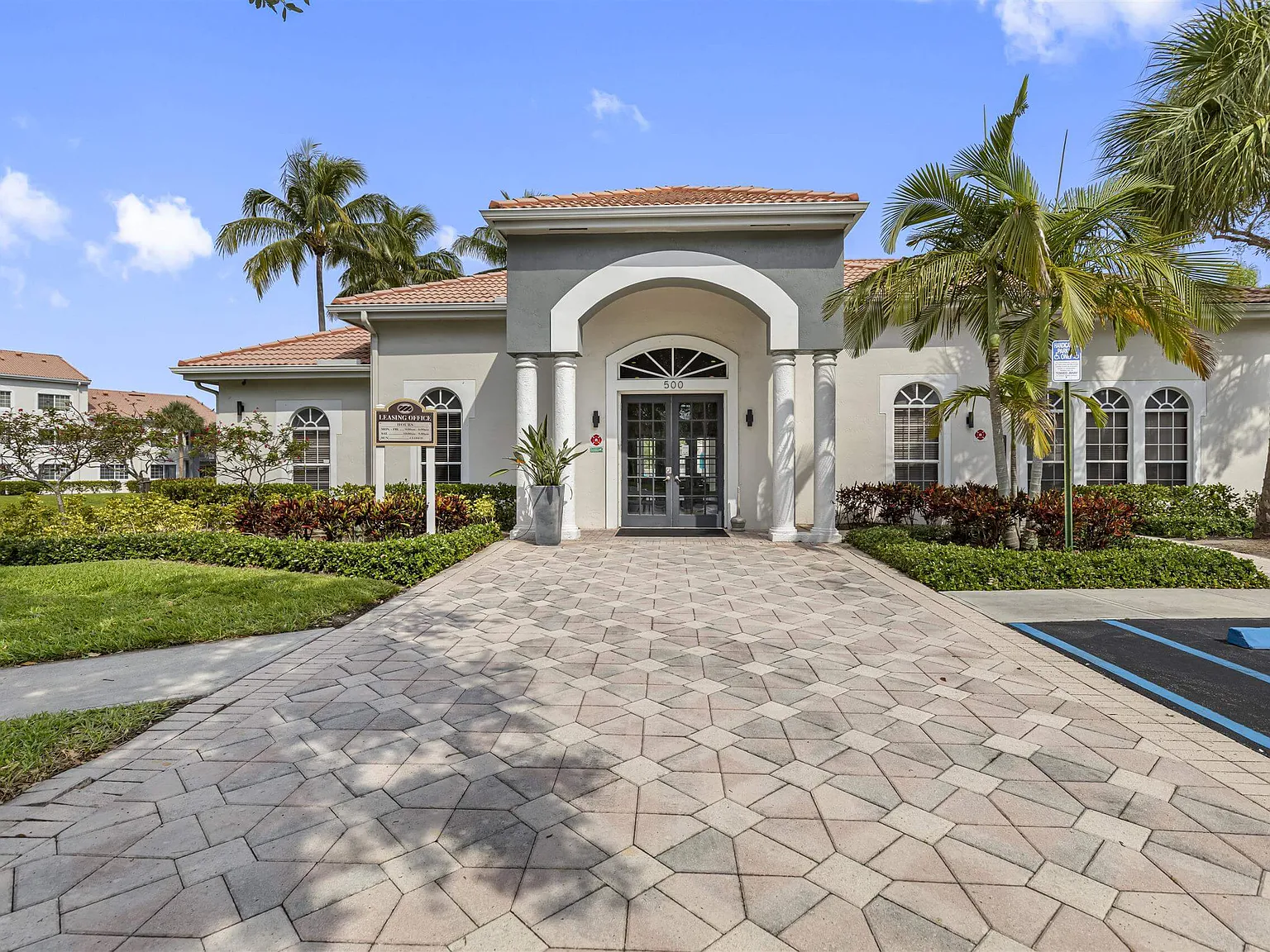 Waters Edge Delray — Photo 2