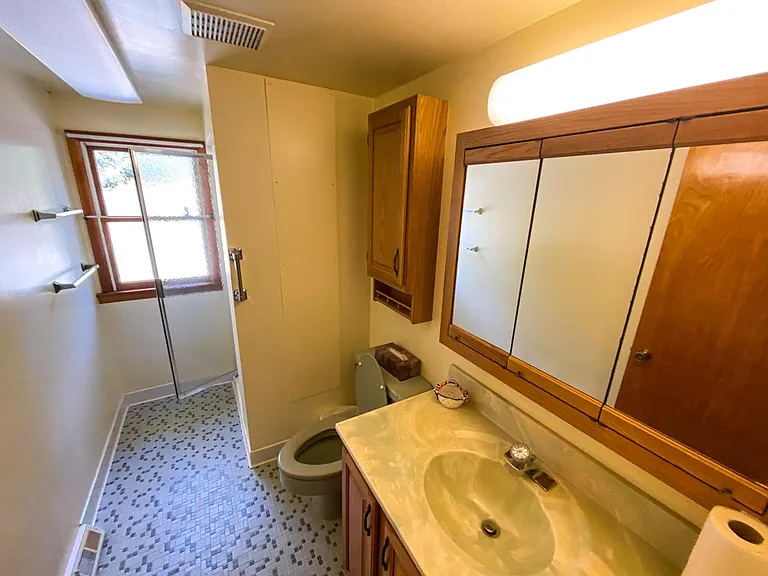 10910 Harford Rd — Photo 13