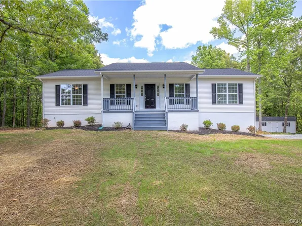 753 Grace Johnson Rd, Kents Store, VA 23084