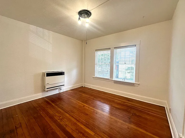 2129 SE 10th Ave — Photo 6
