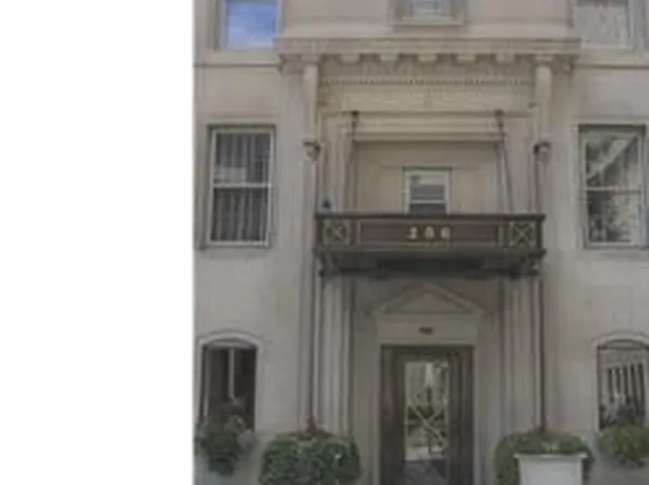 250 S 18th St APT 902, Philadelphia, PA 19103