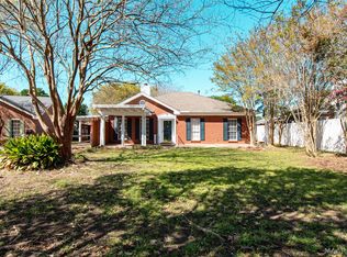 406 Fieldstone Ct, Montgomery, AL 36117