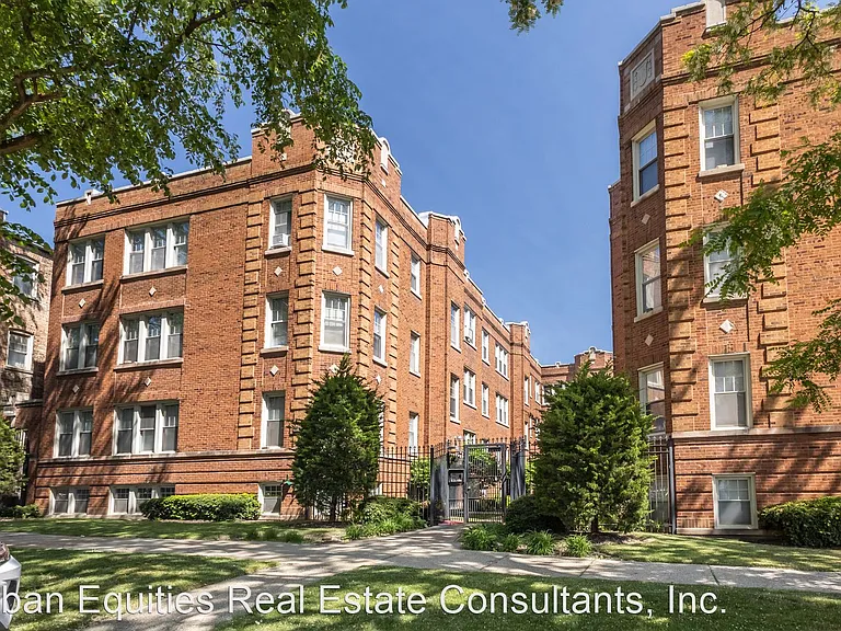 4844 52 W Wrightwood Avenue 2601 #9-N — Photo 3