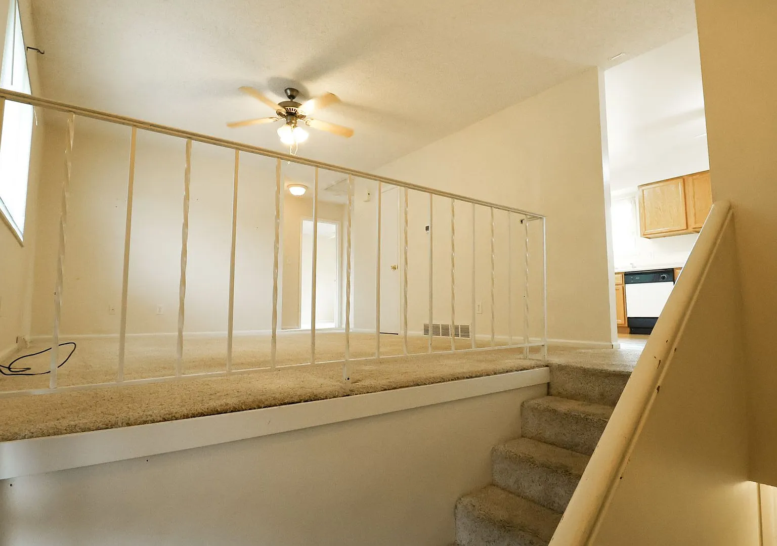 3 bedroom and 2 bathroom home! — Photo 2