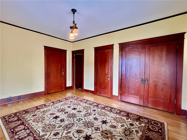 115 W Stueckle Ave #3 — Photo 4
