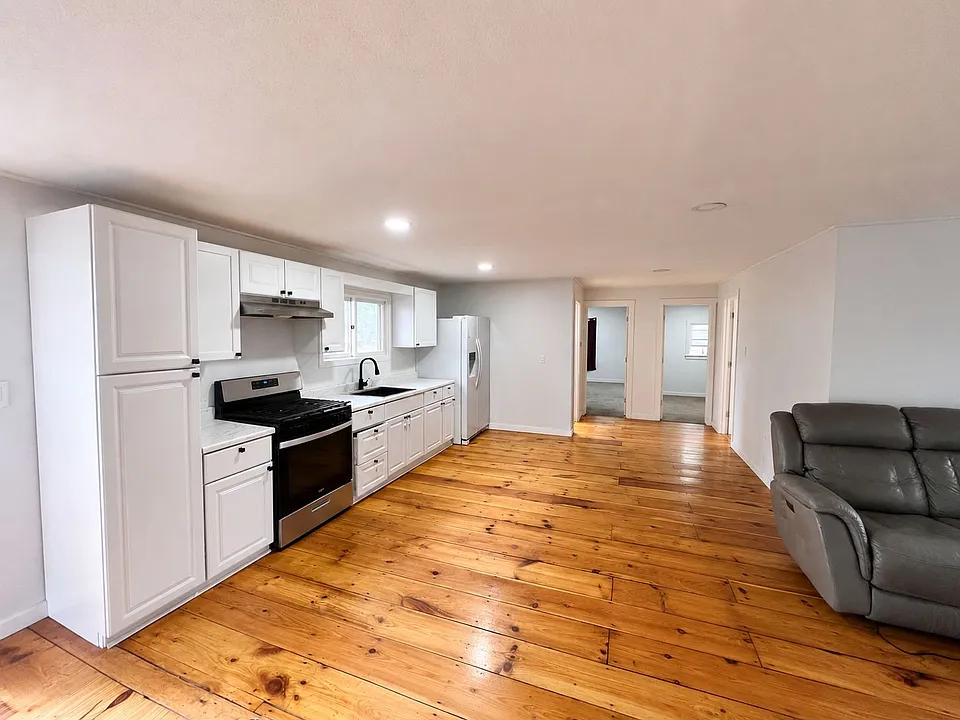 39 Willard St #1