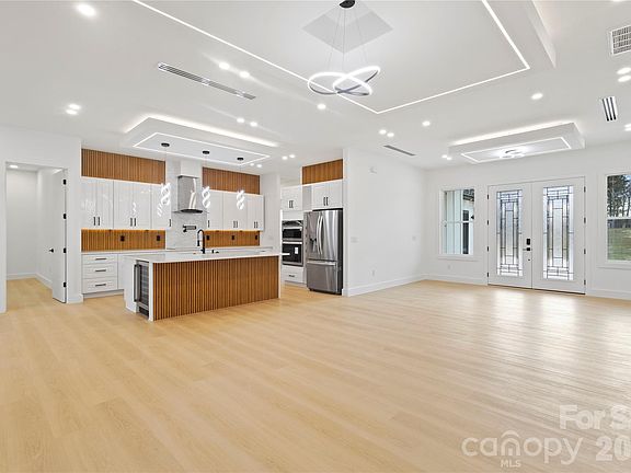 5th image of 6855 Union Rd