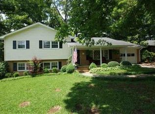 5 Drewry Rd, Taylors, SC 29687